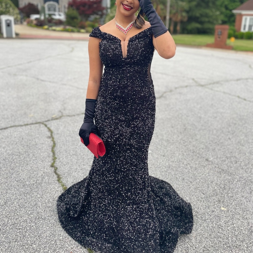 Black sequins dress